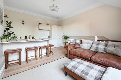 flt4, 10 Sackville Road (8).jpg