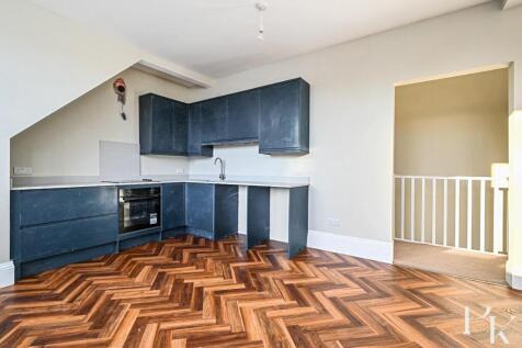 Flt 5, 66 Pembroke Cresent, BN3 (7).jpg