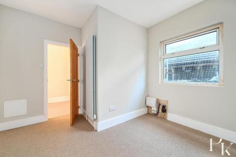 Flt 5, 66 Pembroke Cresent, BN3 (12).jpg