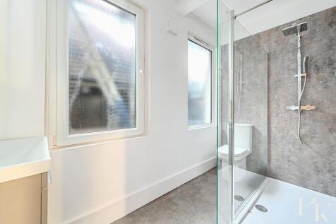 Flt 5, 66 Pembroke Cresent, BN3 (13).jpg