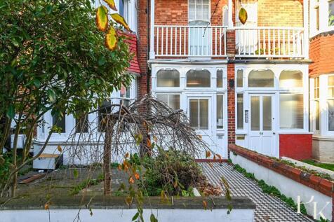 Flt 5, 66 Pembroke Cresent, BN3 (2).JPG