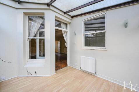 FLAT 2 - 22 SACKVILLE ROAD (11).jpg