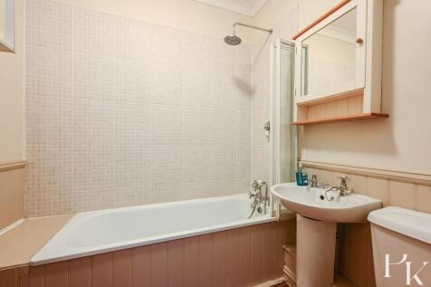 FLAT 2 - 22 SACKVILLE ROAD (7).jpg