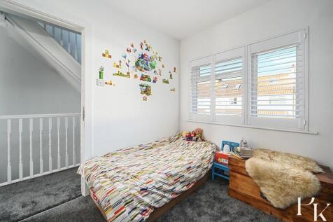 12 Brambledean Road, bn41 (12).jpg