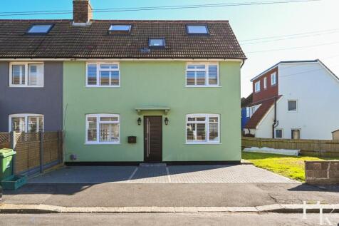 12 Brambledean Road, bn41 (5).jpg