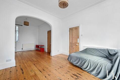 17 Marine Avenue BN3 (1).jpg