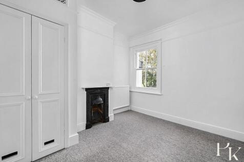 17 Marine Avenue BN3 (15).jpg