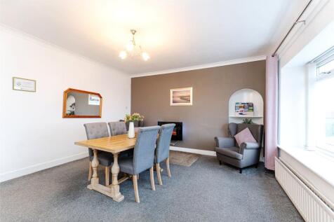 Dining/ Family Room
