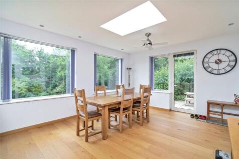 Sitting/Dining Room