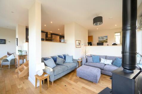 Loch Hse-Snug