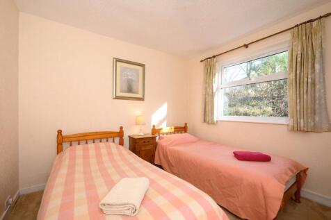Lodge Cot-Bed 2
