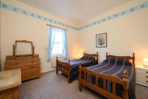 Lodge Cot-Bed 3