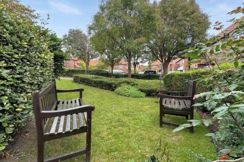 Communal Garden 121