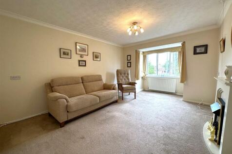 Large Living Room 112