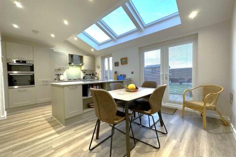 Open-Plan Dining Kitchen 520