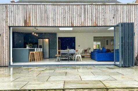 STUNNING Bi-Fold Doors 892