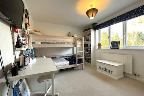 Second Bedroom 432