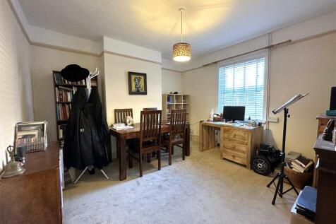 Dining Room 553