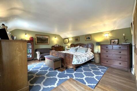 Master Bedroom 924