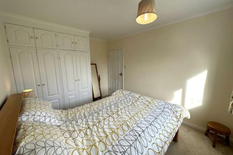 Second Bedroom With Fitted Wardrobes 981