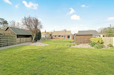 Well-Appointed Garden/Rear Aspect 966