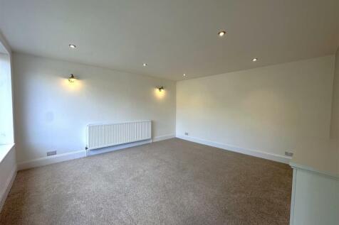 Generous Lounge 872