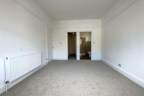 Bedroom One With Dressing Room &amp; En-Suite 552