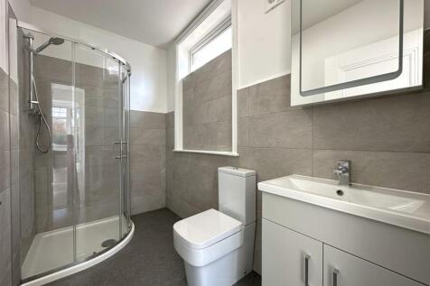 En-Suite Shower Room 882
