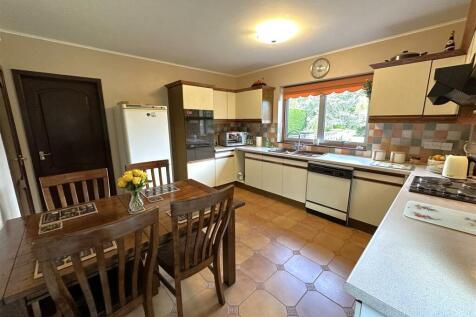Well-Appointed Kitchen 603