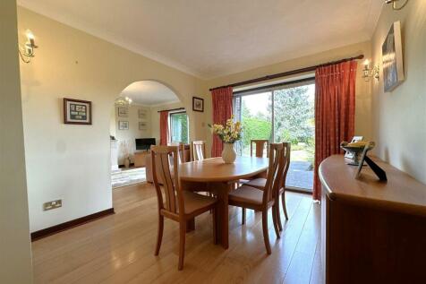 Dining Room 566