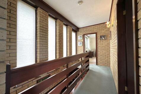 First Floor Landing 508