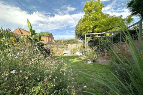 Rear Garden 934