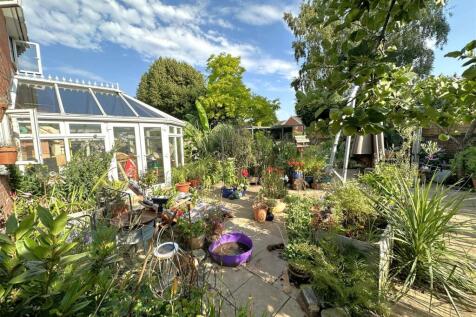 Garden 927