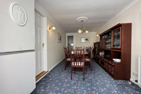 Large Dining Space 126