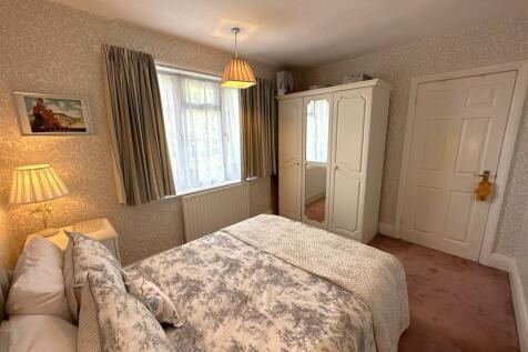 Second Bedroom 049