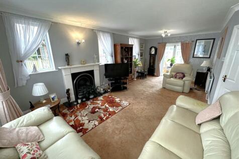 Large Living Room 292
