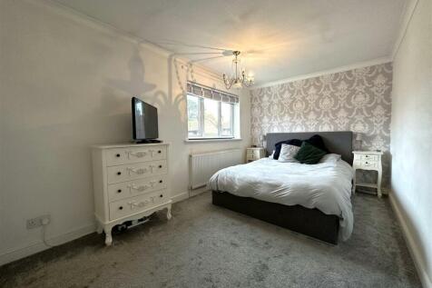 Master Bedroom 527