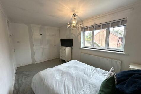 Bedroom One With Fitted Wardrobes 529