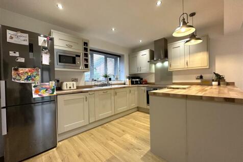 Stunning Modern Kitchen 568