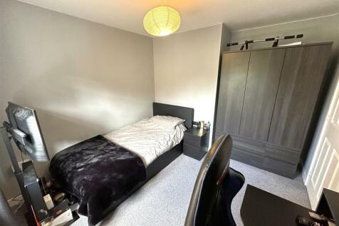 Second Bedroom 547