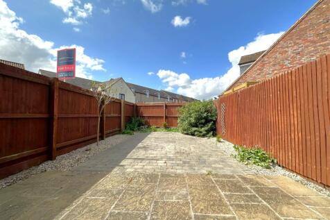 Private Enclosed Garden 745