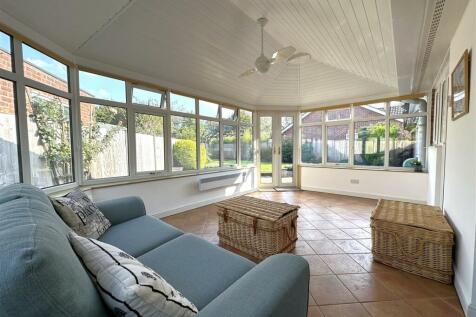 Large Sun Room 773