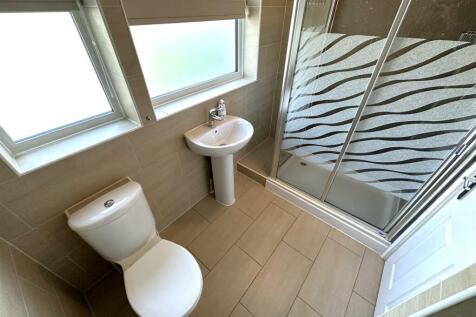 Shower Room 796
