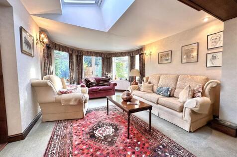 Sitting Room 503