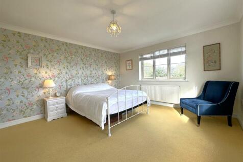 Master Bedroom 587