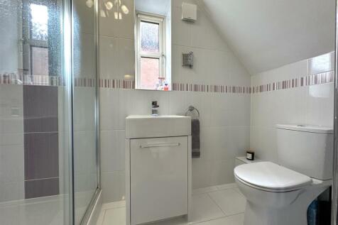 Master En-Suite 779