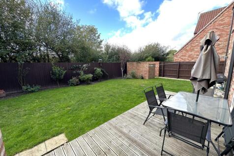 Well-Appointed Garden 848