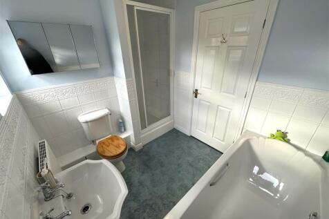 Four-Piece Bathroom 723