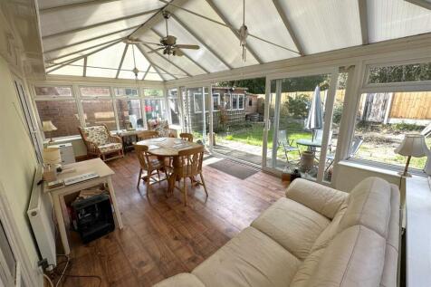 Large Conservatory 435