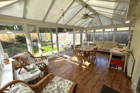 Generous Multi-Purpose Conservatory 433